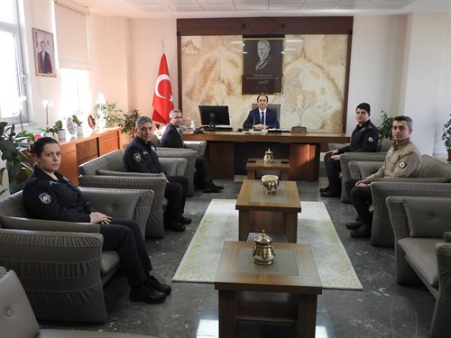 Türk Polis Teşkilatının 177.Kuruluş Yıldönümü Münasebetiyle İlçe Emniyet Müdürü ve Emniyet Personelleri Kaymakamımızı Makamında Ziyaret Etti